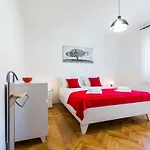 Oleander Apartament *